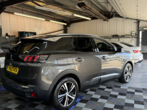 2022 Peugeot 3008 1.5 Bluehdi Allure Premium in Grey — image 6