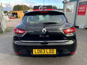 2013 Renault Clio 0.9 Tce Dynamique Medianav Euro 5 (s/s) 5dr in Black — image 6