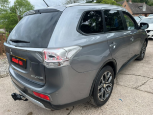 2014 Mitsubishi Outlander 2.2 Di-D Gx3 in Grey — image 3