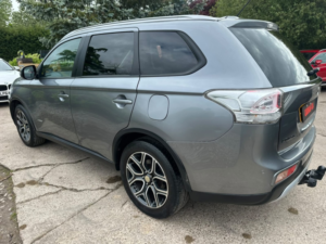 2014 Mitsubishi Outlander 2.2 Di-D Gx3 in Grey — image 6