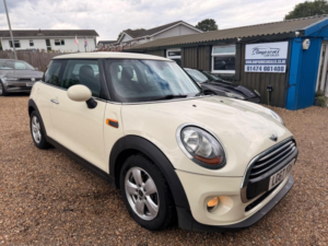 2017 MINI Hatch