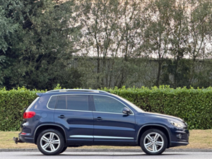 2013 Volkswagen Tiguan 2.0 Tdi Bluemotion Tech R-Line DSG 4WD Euro 5 (s/s) 5dr in Blue — image 2