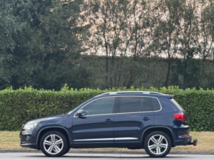 2013 Volkswagen Tiguan 2.0 Tdi Bluemotion Tech R-Line DSG 4WD Euro 5 (s/s) 5dr in Blue — image 4