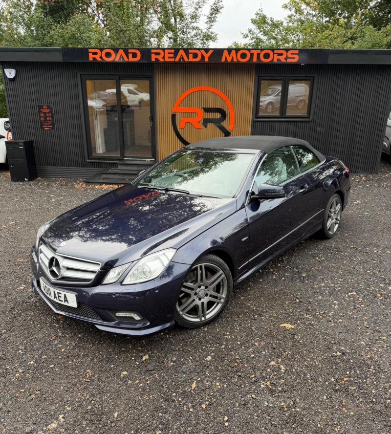 2011 Mercedes-Benz E Class 3.0 E350 Cdi V6 Blueefficiency Sport Cabriolet G-Tronic Euro 5 2dr in Blue — image 1