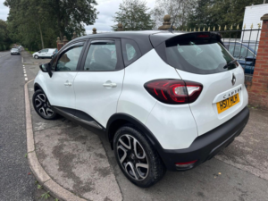 2017 Renault Captur 0.9 Tce Energy Dynamique Nav Euro 6 (s/s) 5dr in White — image 4