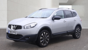 2013 Nissan Qashqai+2 1.5 Dci 360 in Silver — image 2