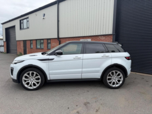 2017 Land Rover Range Rover Evoque 2.0 Td4 Hse Dynamic Lux Auto 4WD Euro 6 (s/s) 5dr in White — image 5