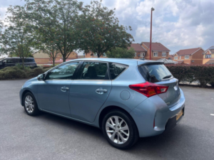 2014 Toyota Auris 1.6 V-Matic Icon Euro 5 5dr in Blue — image 4
