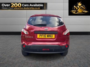 2010 Nissan Qashqai+2 1.6 Acenta in Red — image 5