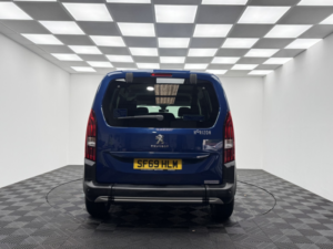 2019 Peugeot Rifter 1.5 Bluehdi Allure in Blue — image 5