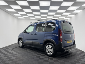 2019 Peugeot Rifter 1.5 Bluehdi Allure in Blue — image 6