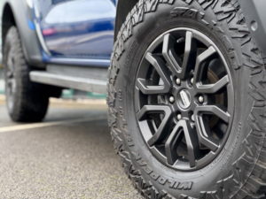 2023 Ford Ranger 3.0 T V6 Ecoboost Raptor in Blue — image 4
