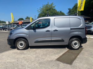 2021 Vauxhall Combo 1.5 Turbo D 2300 Dynamic Panel Van 4dr Diesel Manual L1 H1 Euro 6 (100 Ps) in Grey — image 2