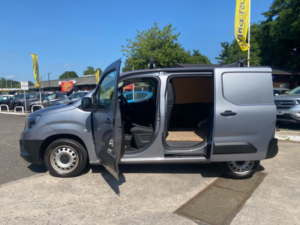 2021 Vauxhall Combo 1.5 Turbo D 2300 Dynamic Panel Van 4dr Diesel Manual L1 H1 Euro 6 (100 Ps) in Grey — image 3