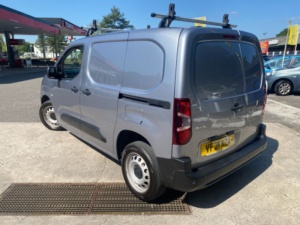 2021 Vauxhall Combo 1.5 Turbo D 2300 Dynamic Panel Van 4dr Diesel Manual L1 H1 Euro 6 (100 Ps) in Grey — image 4