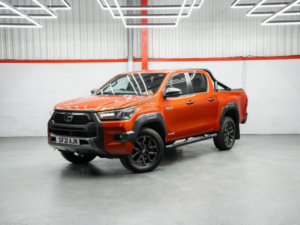 2021 Toyota Hilux 2.8 D-4d Invincible X Auto 4WD Euro 6 (s/s) 4dr in Orange — image 6