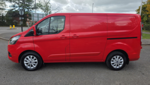 2020 Ford Transit Custom 2.0 300 Ecoblue Limited in Red — image 4