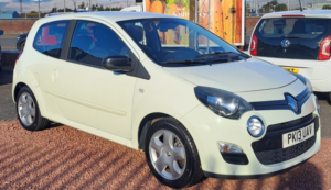 2013 Renault Twingo 1.2 16v Dynamique in White — image 2