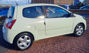 2013 Renault Twingo 1.2 16v Dynamique in White — image 4