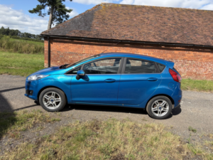 2013 Ford Fiesta 1.0 T Ecoboost Zetec in Blue — image 4