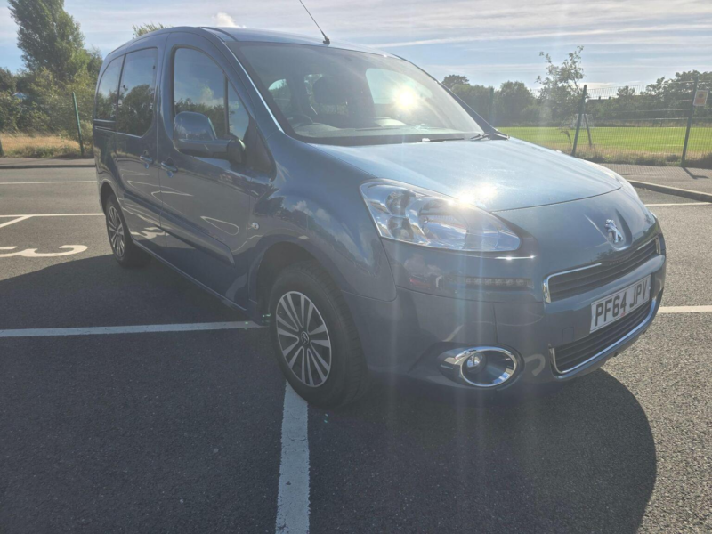 2015 Peugeot Partner Tepee 1.6 Hdi Tepee S 5dr in Blue — image 1