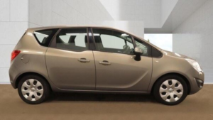 2010 Vauxhall Meriva 1.7 Cdti Exclusiv Auto Euro 5 5dr in Brown — image 5