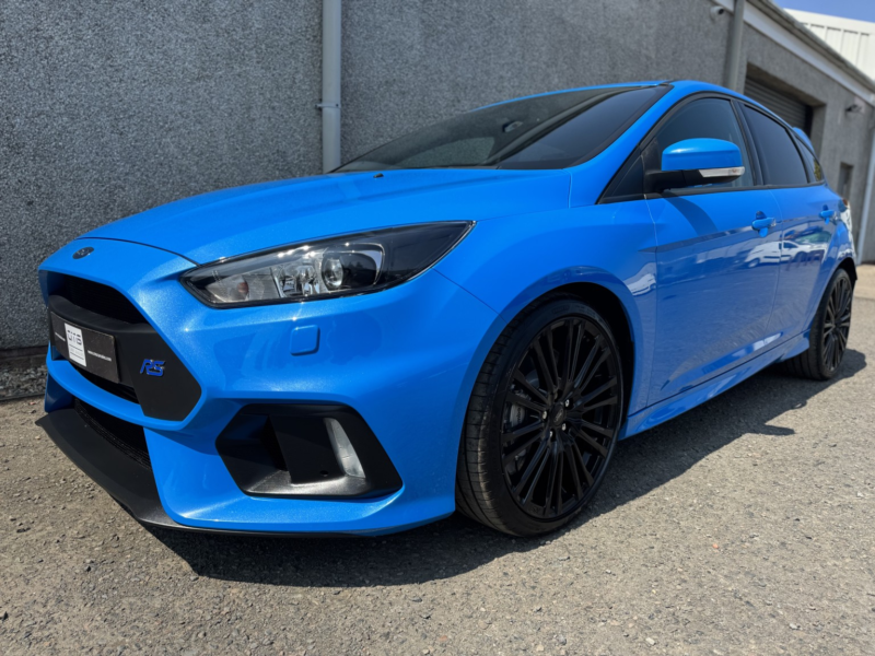 2018 Ford Focus 2.3 T Ecoboost Rs in Blue — image 1