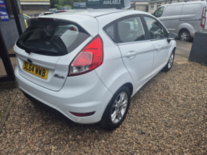 2014 Ford Fiesta 1.3 Zetec in White — image 5