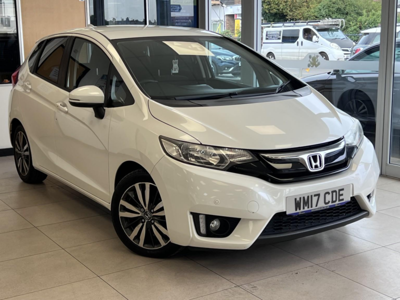 2017 Honda Jazz 1.3 I-Vtec Ex Navi in White — image 1