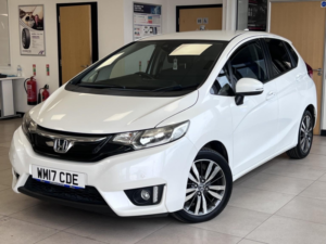 2017 Honda Jazz 1.3 I-Vtec Ex Navi in White — image 3