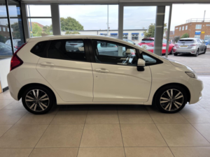 2017 Honda Jazz 1.3 I-Vtec Ex Navi in White — image 4