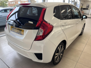 2017 Honda Jazz 1.3 I-Vtec Ex Navi in White — image 5
