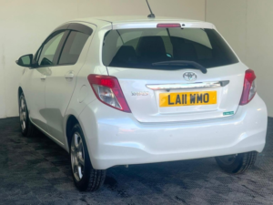 2011 Toyota Yaris 1.33 Dual Vvt-I Tr Multidrive S Euro 5 5dr in White — image 4