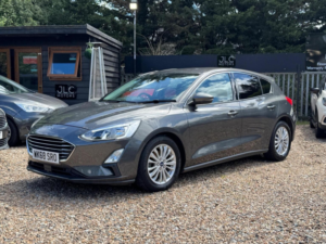 2018 Ford Focus 1.0t Ecoboost Titanium Euro 6 (s/s) 5dr in Grey — image 6