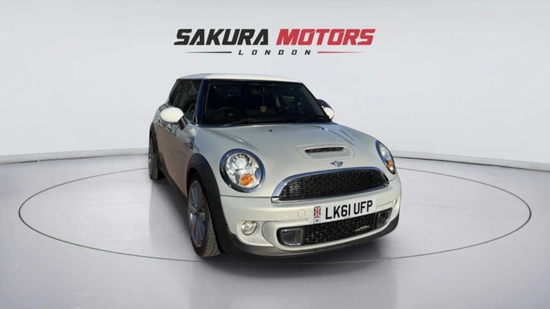 2011 MINI Hatch 1.6 John Cooper Works Auto Euro 5 3dr in Other — image 1