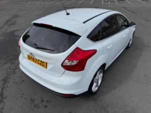 2013 Ford Focus 1.6 Tdci Titanium Navigator Euro 5 (s/s) 5dr in White — image 2
