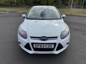 2013 Ford Focus 1.6 Tdci Titanium Navigator Euro 5 (s/s) 5dr in White — image 5
