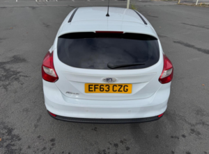 2013 Ford Focus 1.6 Tdci Titanium Navigator Euro 5 (s/s) 5dr in White — image 6