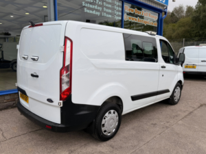 2018 Ford Transit Custom 2.0 320 Ecoblue Crew Van Double Cab 5dr Diesel Manual L1 H1 Euro 6 105 Ps in White — image 6