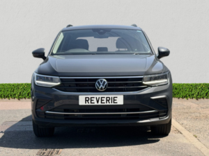 2023 Volkswagen Tiguan 1.5 Tsi Life SUV 5dr Petrol DSG Euro 6 (s/s) (150 Ps) in Grey — image 2