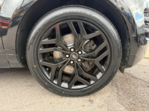 2019 Land Rover Range Rover Evoque 2.0 P300 R-Dynamic Se SUV 5dr Petrol Auto 4WD Euro 6 (s/s) (300 Ps) in Black — image 4