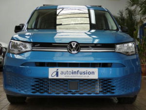 2025 Volkswagen Caddy Maxi 2.0 Tdi Life MPV 5dr Diesel DSG Euro 6 (s/s) (122 Ps) in Blue — image 2