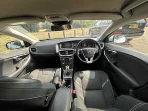2014 Volvo V40 1.6 D2 Se Nav in Silver — image 4