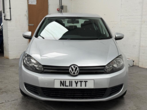 2011 Volkswagen Golf 1.6 Tdi Match Euro 5 5dr in Silver — image 2