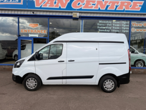 2020 Ford Transit Custom 2.0 300 Ecoblue Leader Panel Van 5dr Diesel Manual L1 H2 Euro 6 105 Ps in White — image 3