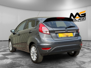 2017 Ford Fiesta 1.0t Ecoboost Titanium Euro 6 (s/s) 5dr in Grey — image 5