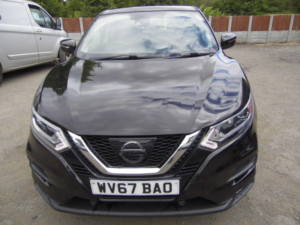 2017 Nissan Qashqai 1.2 Dig-T Acenta Euro 6 (s/s) 5dr in Black — image 2