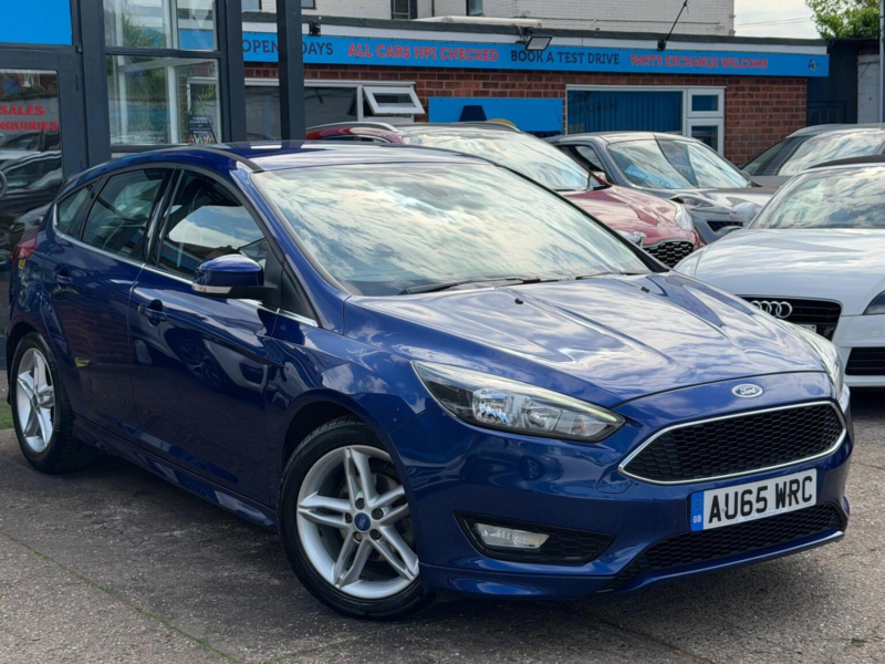 2015 Ford Focus 1.6 Tdci Zetec S Euro 5 (s/s) 5dr in Blue — image 1