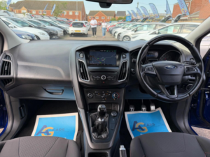2015 Ford Focus 1.6 Tdci Zetec S Euro 5 (s/s) 5dr in Blue — image 2