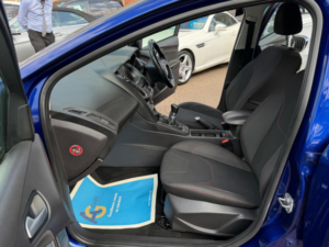 2015 Ford Focus 1.6 Tdci Zetec S Euro 5 (s/s) 5dr in Blue — image 4